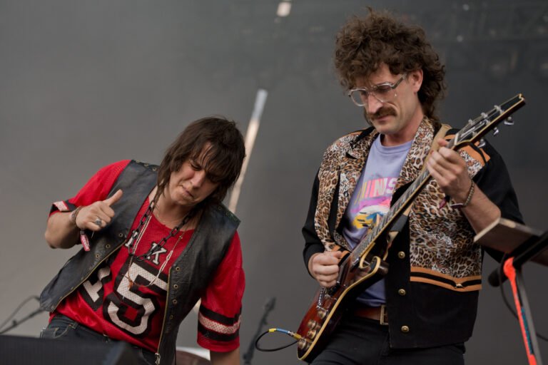 The Voidz estrena su nuevo sencillo “Flexorcist”