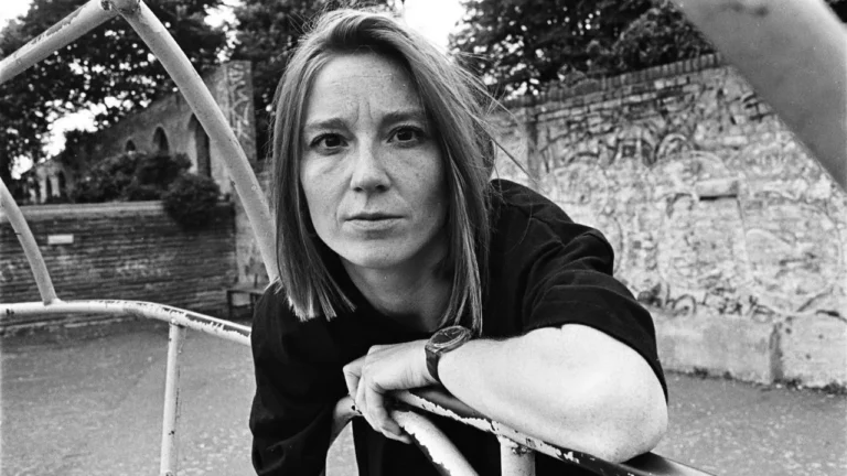 Beth Gibbons de Portishead anuncia concierto único en Londres durante el fin de semana de Glastonbury 2025
