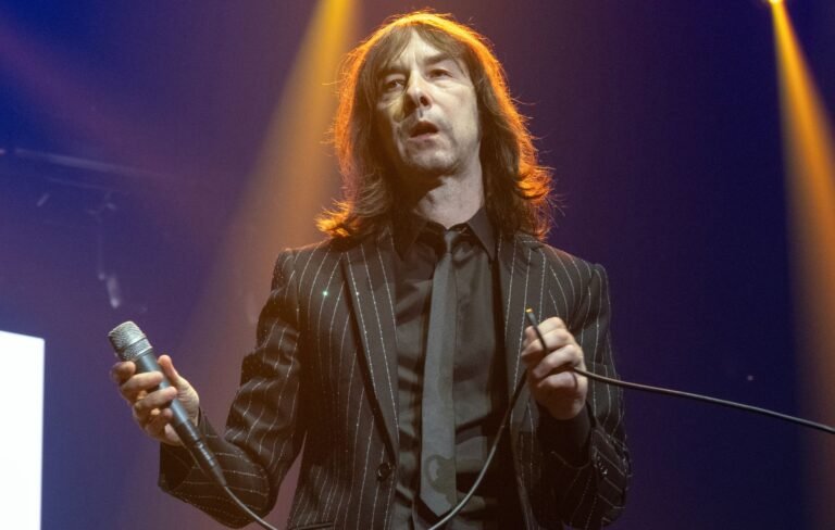 Primal Scream revela artistas invitados para su gira ‘Come Ahead’ 2025 en el Reino Unido