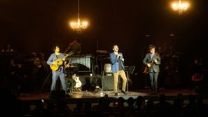 Los Bunkers regresaron a Monterrey con su gira acústico