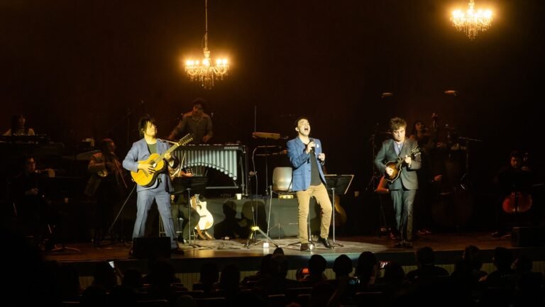 Los Bunkers regresaron a Monterrey con su gira acústico