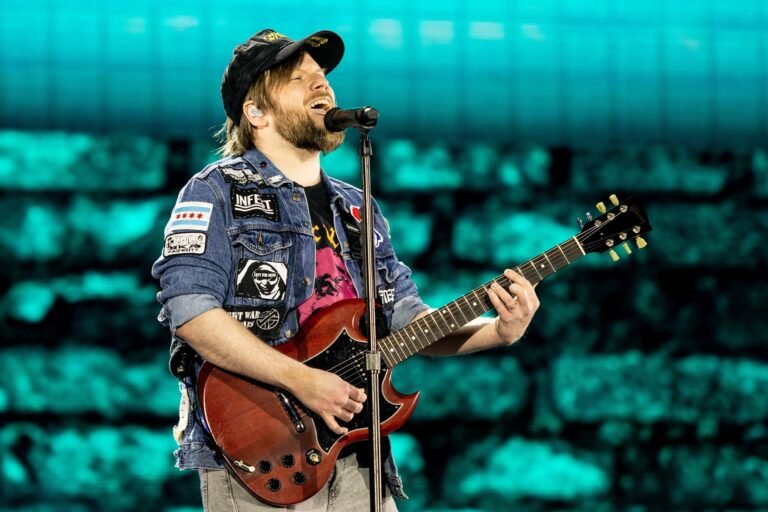 Fall Out Boy regala una explosiva noche en el Tecate Pal Norte 2025.