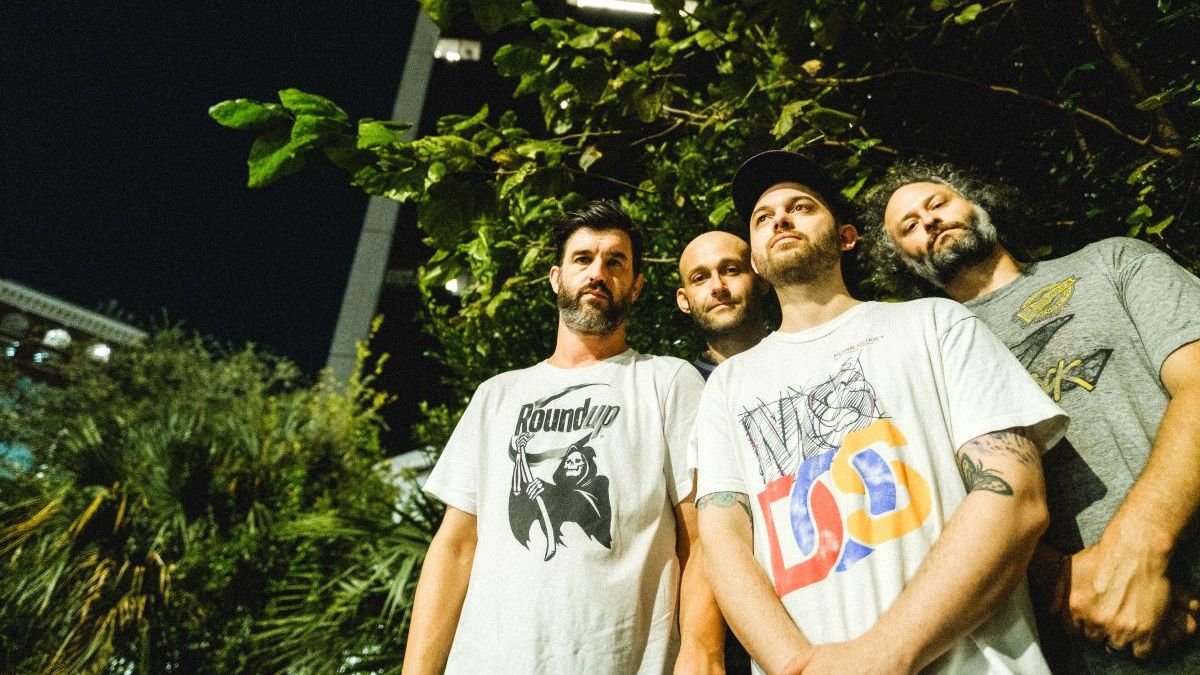 Descubre las nuevas canciones Masks y Sifting de Chat Pile, con una sorprendente reimaginación del clásico de Nirvana.