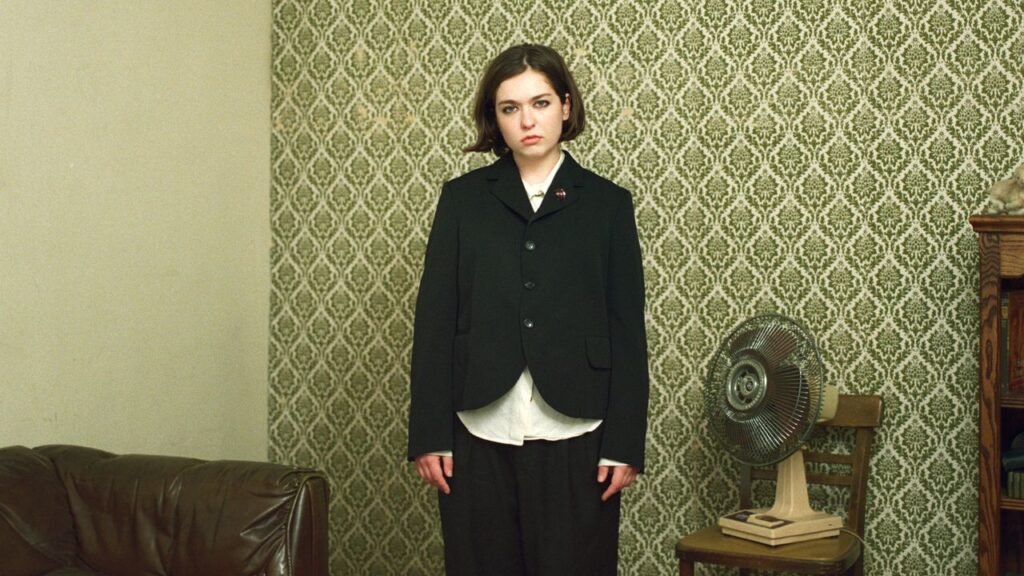 La nueva canción de Snail Mail, 'My Maker', destaca en un video inusual grabado en un globo aerostático.