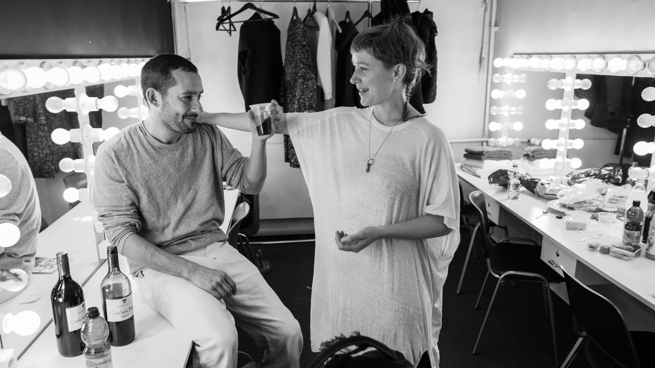 La banda experimental indie rock Buke and Gase se disuelve tras años de innovar en la música con sus instrumentos propios.