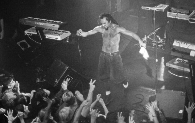 Liam Gallagher rinde homenaje a Alfonso Fonzo Buller, leyenda de Manchester