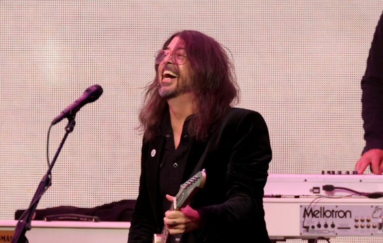 Foo Fighters lanzan adelantos de nueva música con mensaje intrigante