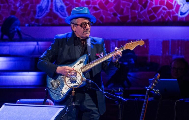 Elvis Costello y The Imposters amplían su tour europeo en 2026