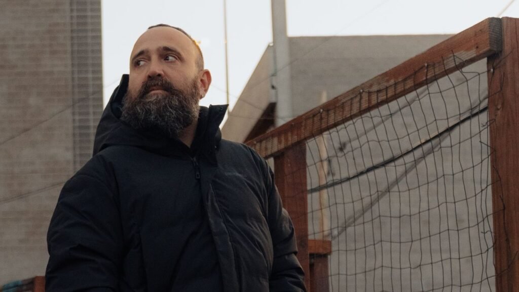 Gabriel Saloman Mindel, cofundador de Yellow Swans, revela su diagnóstico de cáncer y busca apoyo para tratamiento.