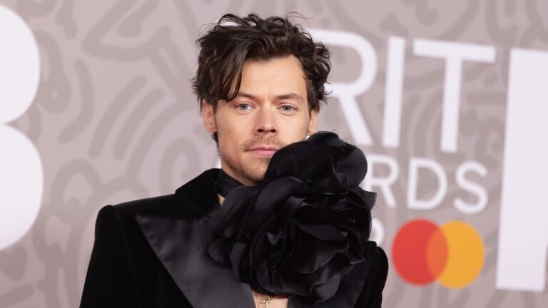 Harry Styles regresa a SNL como anfitrión y músico en marzo