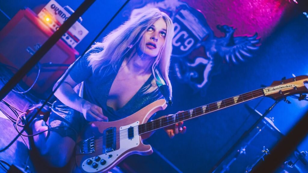 La disquera Topshelf Records anunció que no lanzará el esperado álbum de Ekko Astral por razones que han generado gran controversia.