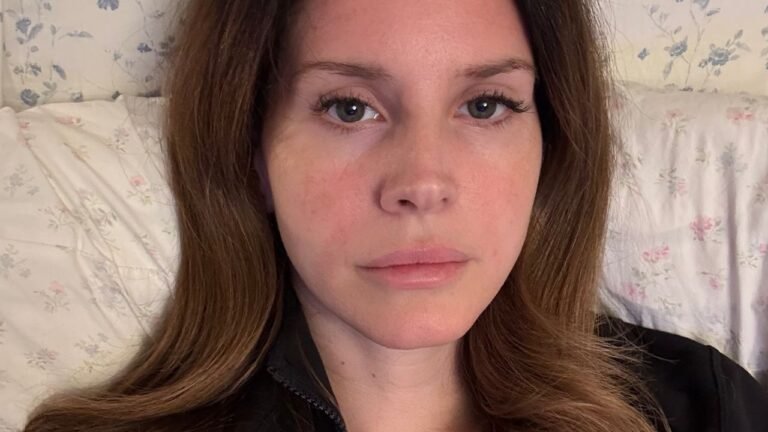 Lana Del Rey sorprende con su nuevo sencillo White Feather Hawk Tail Deer Hunter