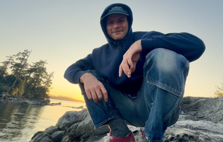 Mac DeMarco reflexiona sobre su carrera y nuevos artistas en UK Tour