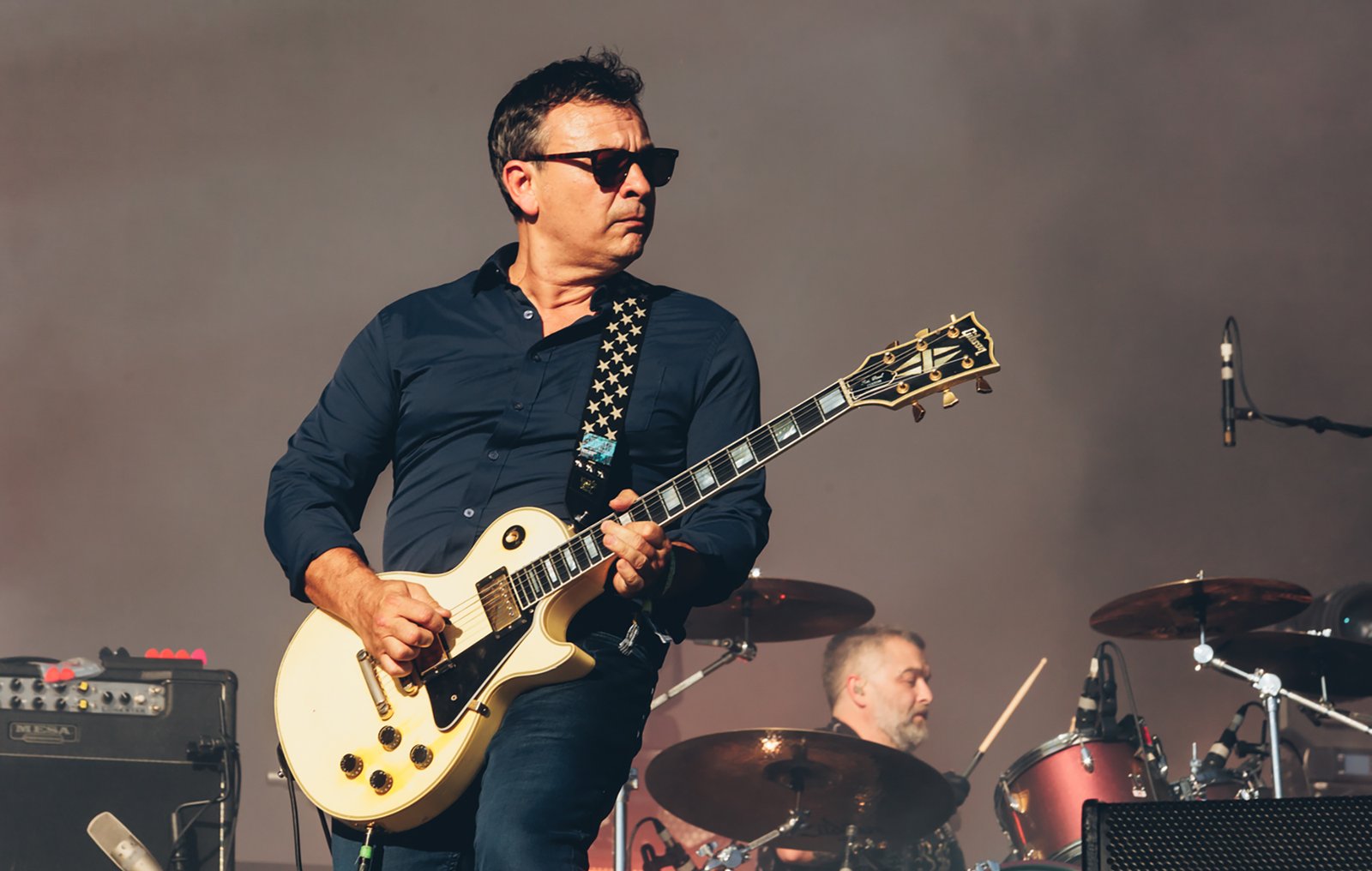 Los Manic Street Preachers comparten un clip ensayo de Close To Me de The Cure para los shows de Robert Smith.