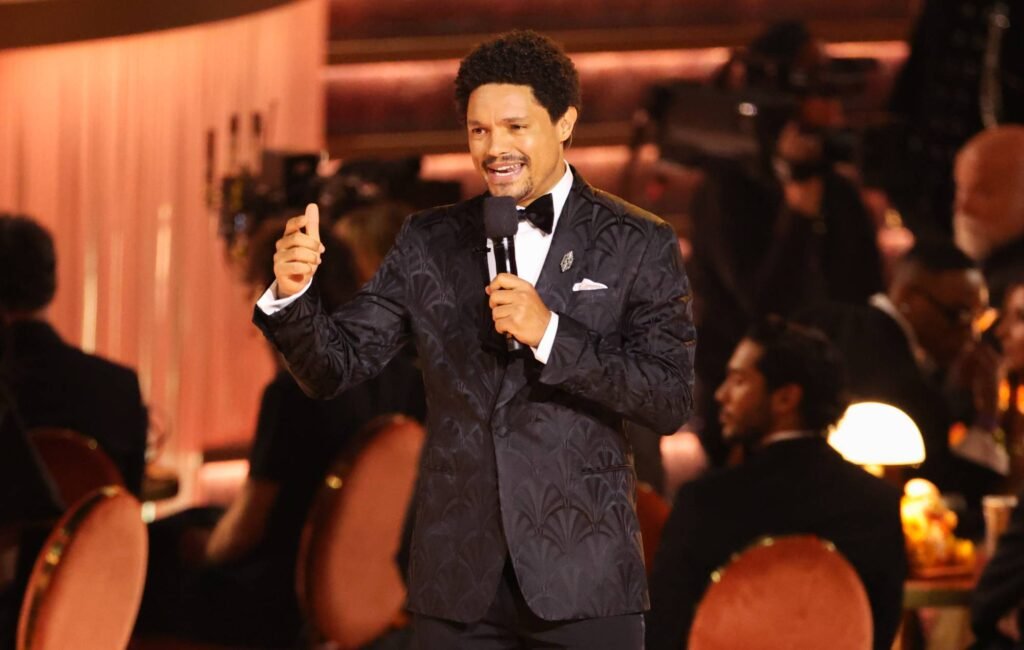 En los Grammy, Trevor Noah no se contuvo y lanzó críticas a Nicki Minaj por su apoyo político a Trump.