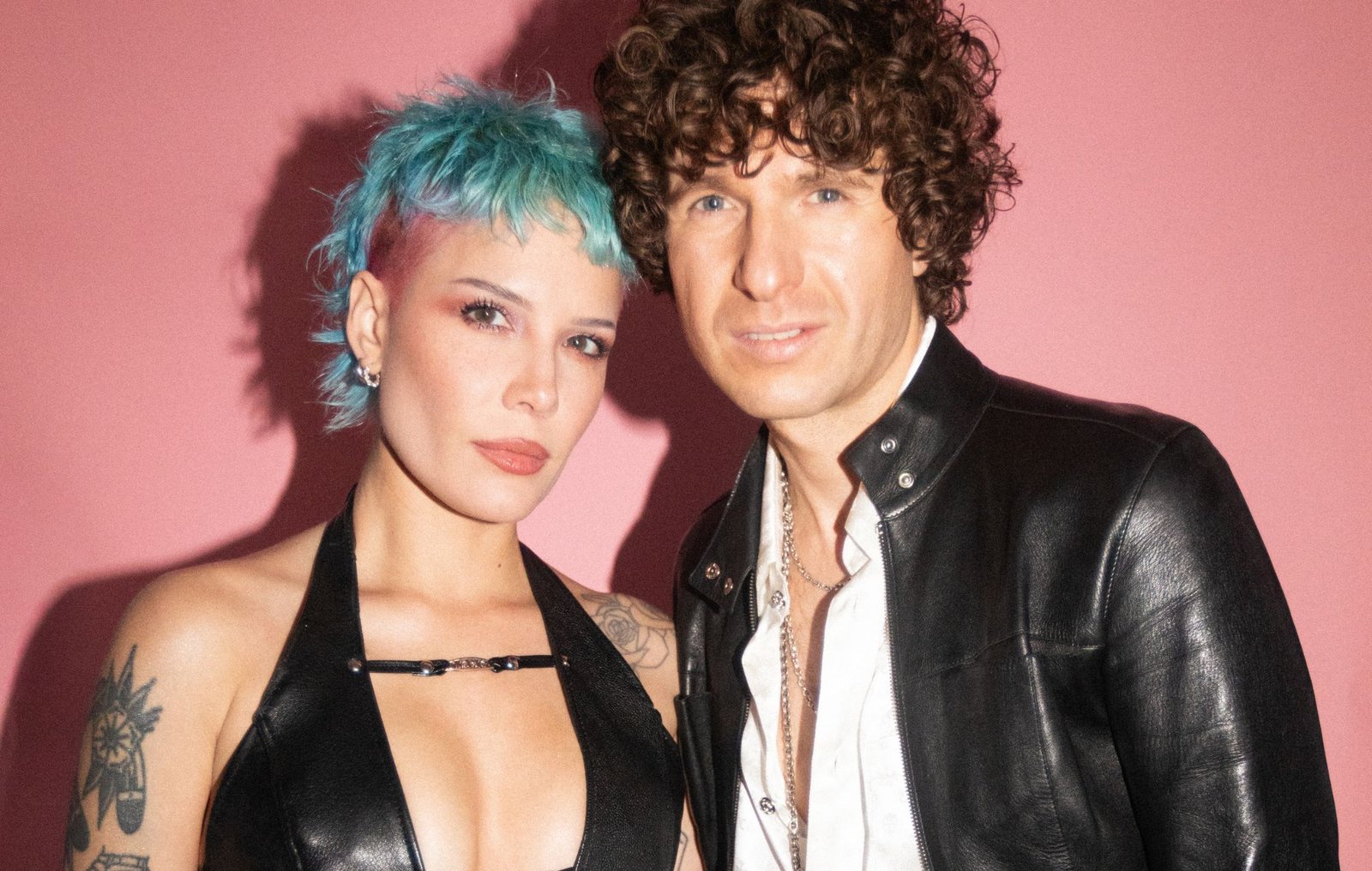 Halsey sorprendió a sus fans al invitar a Luke Pritchard para interpretar Naive en Brixton Academy. Un momento inolvidable.