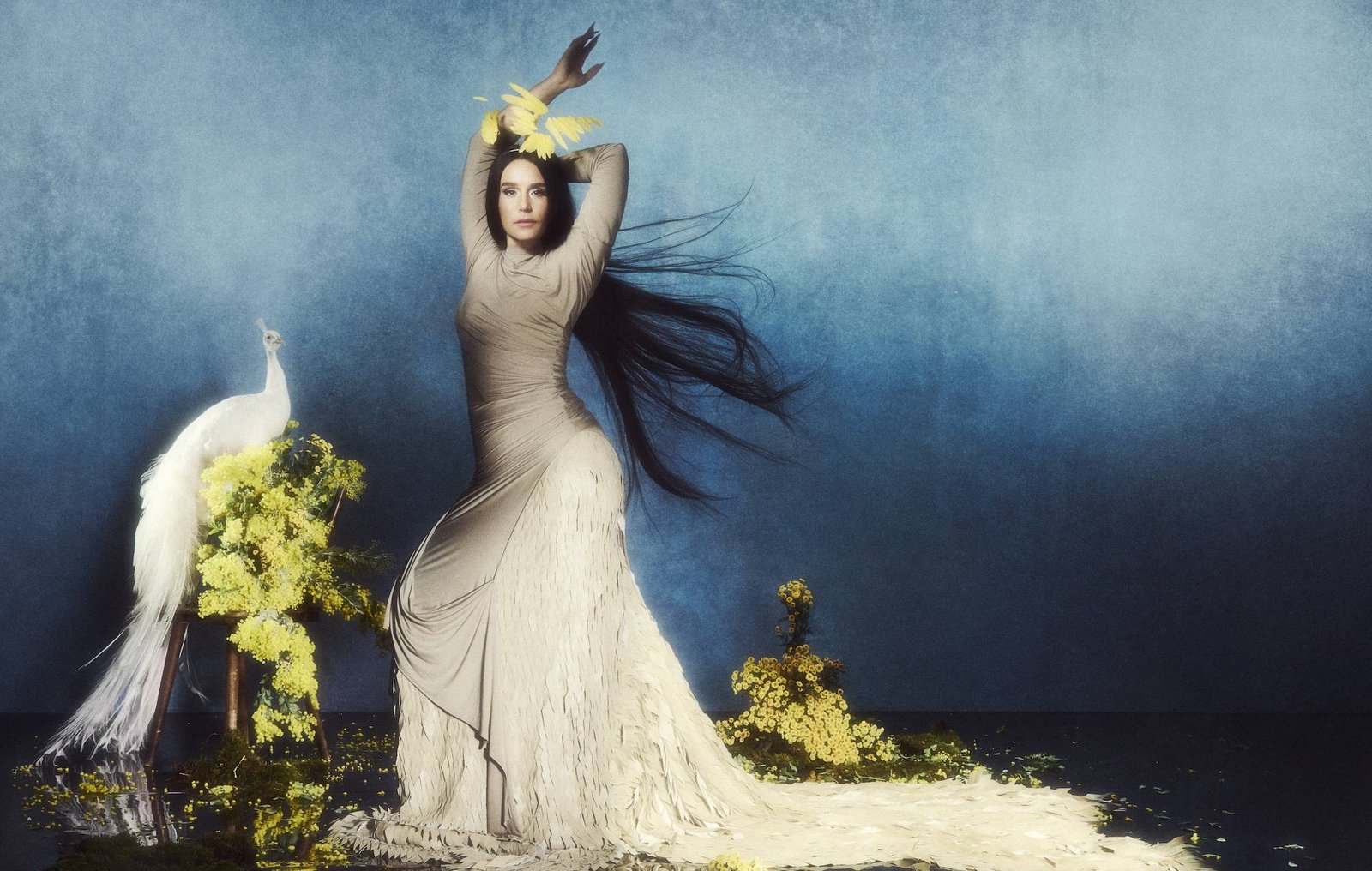 Descubre Ride, el nuevo sencillo de Jessie Ware, una propuesta musical que destaca por su confianza y estilo en la pista de baile.