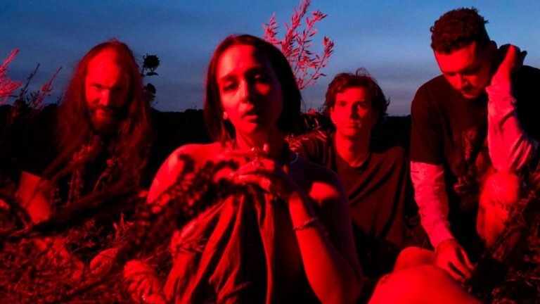 Mandy Indiana lanza Sicko con la participación de Billy Woods