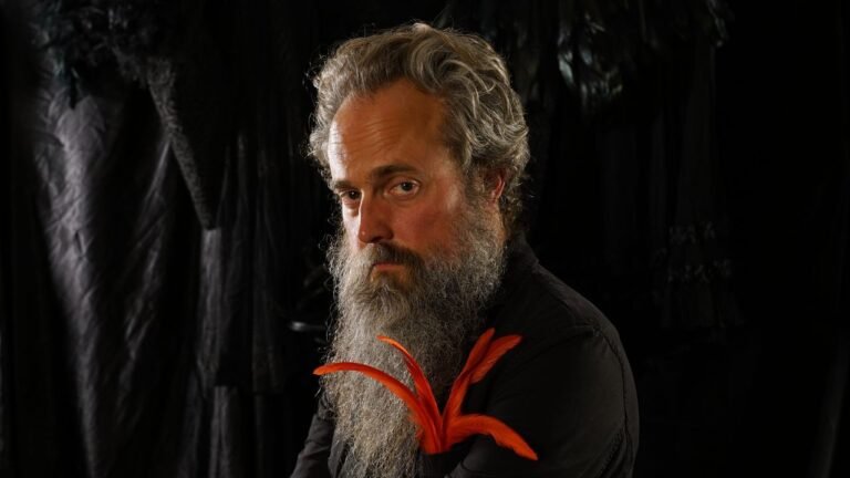 Iron & Wine anuncia extensiones de su gira 2026 para el otoño