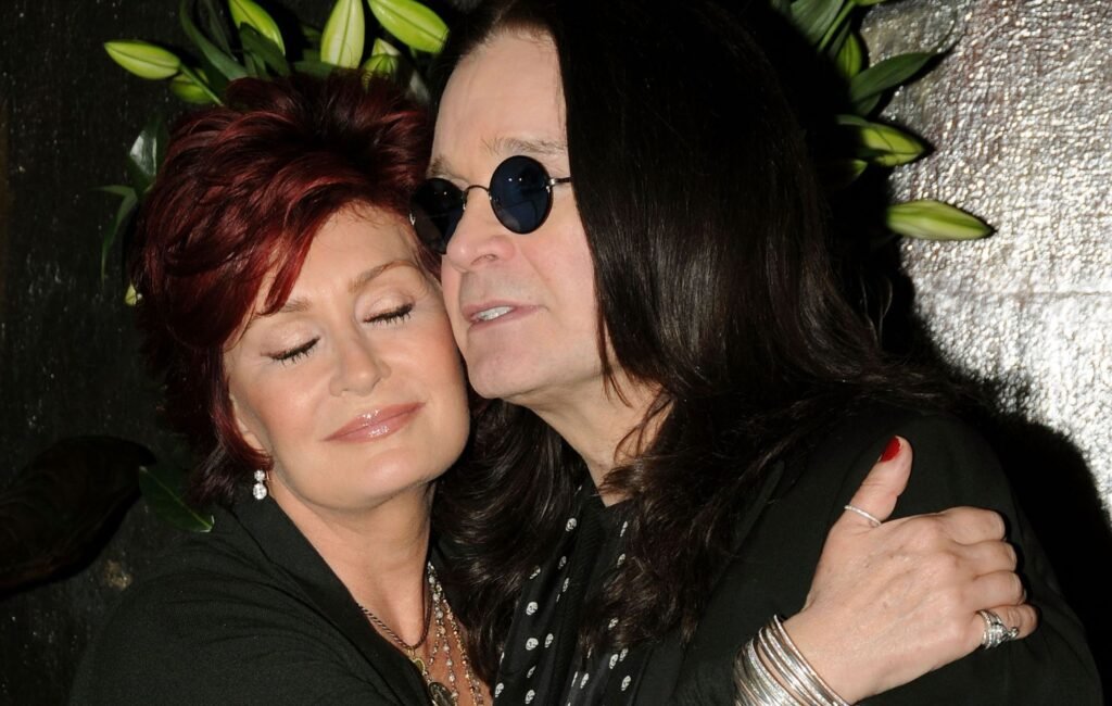 Sharon Osbourne compartió que Ozzy era consciente de su fragilidad en la gira Back To The Beginning, pero quería actuar.