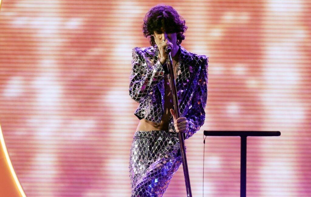 La actuación de Sombr en los BRIT Awards 2026 promete ser un hito inolvidable junto a grandes artistas.