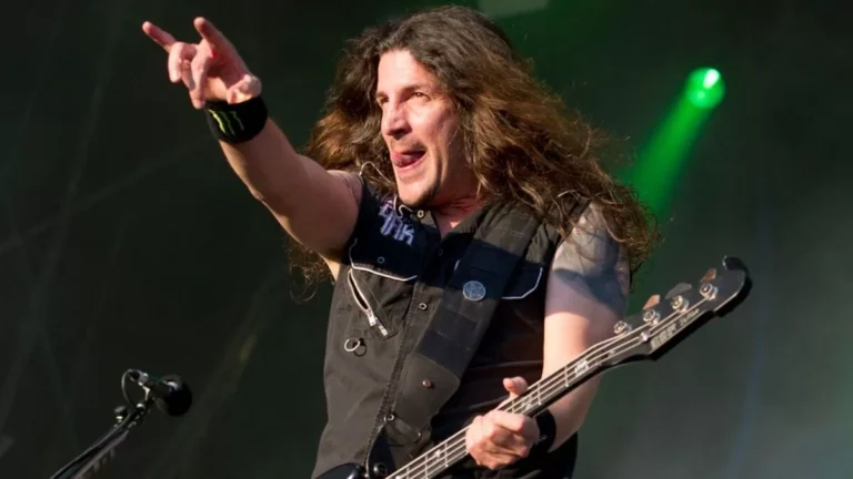 Frank Bello de Anthrax revela su espíritu infantil y su inspiración