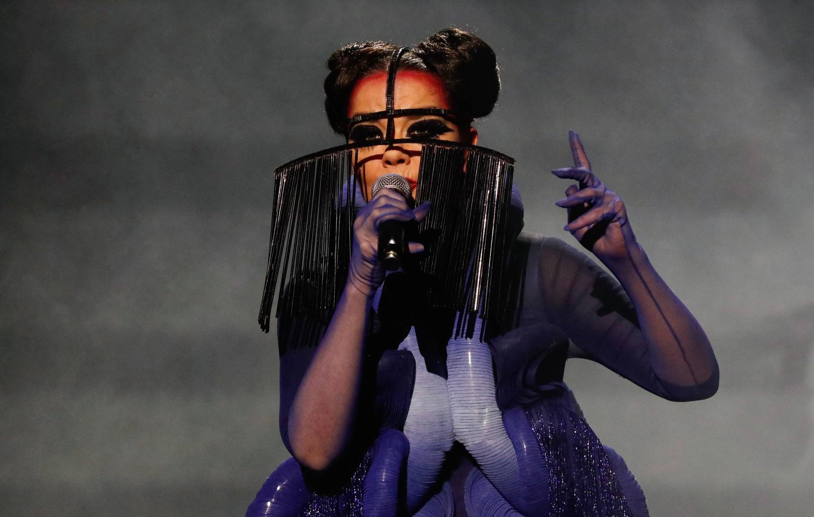 La actuación de Rosalía con Björk en los BRIT Awards 2026 fue un momento inolvidable que cautivó a los asistentes.