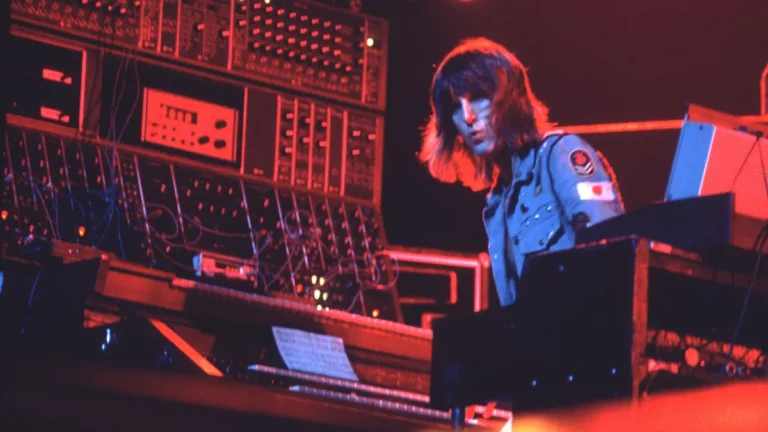 Las 10 Canciones Clave de Keith Emerson en el Rock Progresivo