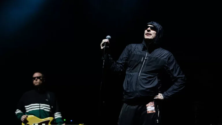 Viagra Boys exploran el caos creativo en Lollapalooza 2026