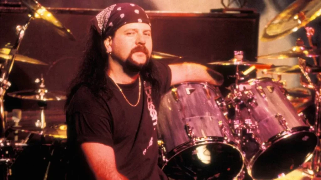 Revive el legado de Vinnie Paul a través de sus canciones más icónicas con Pantera y más.