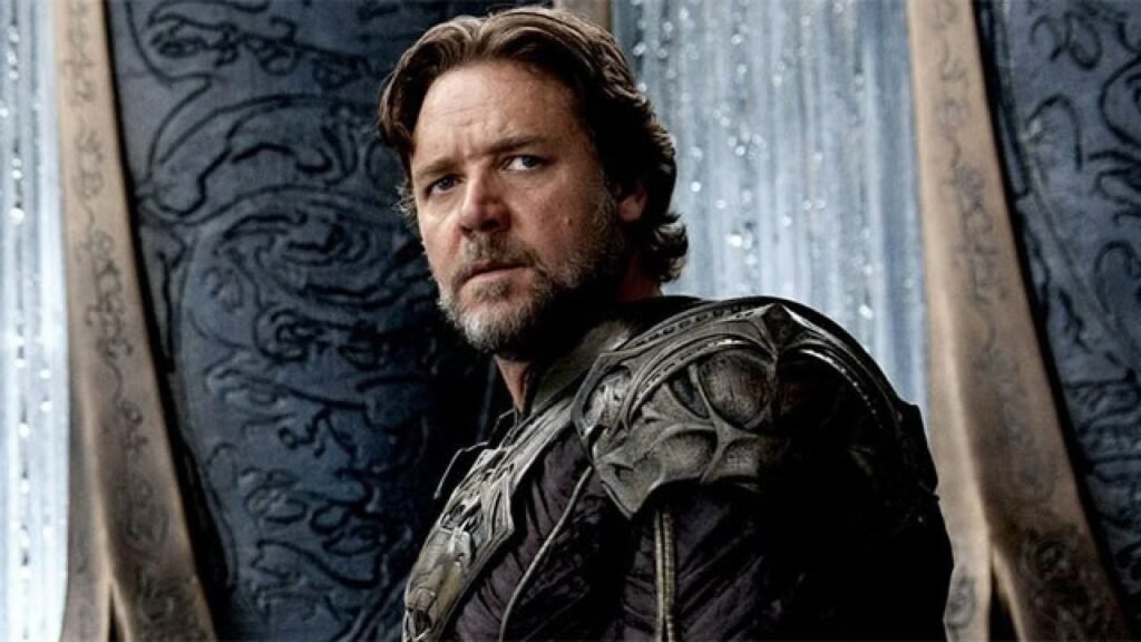 Russell Crowe se transforma en Highlander 