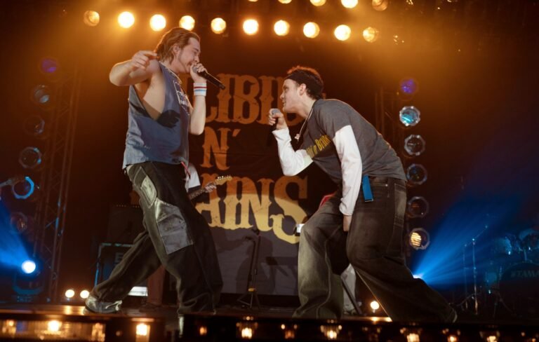 James McAvoy brilla en la comedia rap California Schemin