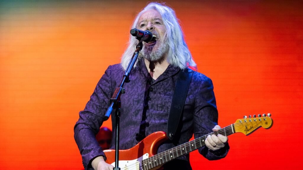 Roland Orzabal, de Tears for Fears, está trabajando en un intrigante proyecto de memorias astrológicas que promete sorprender.