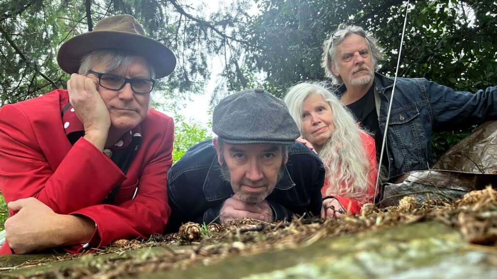 La banda de garage rock Girl Trouble regresará con As Is, su primer proyecto en más de dos décadas, el 26 de junio.