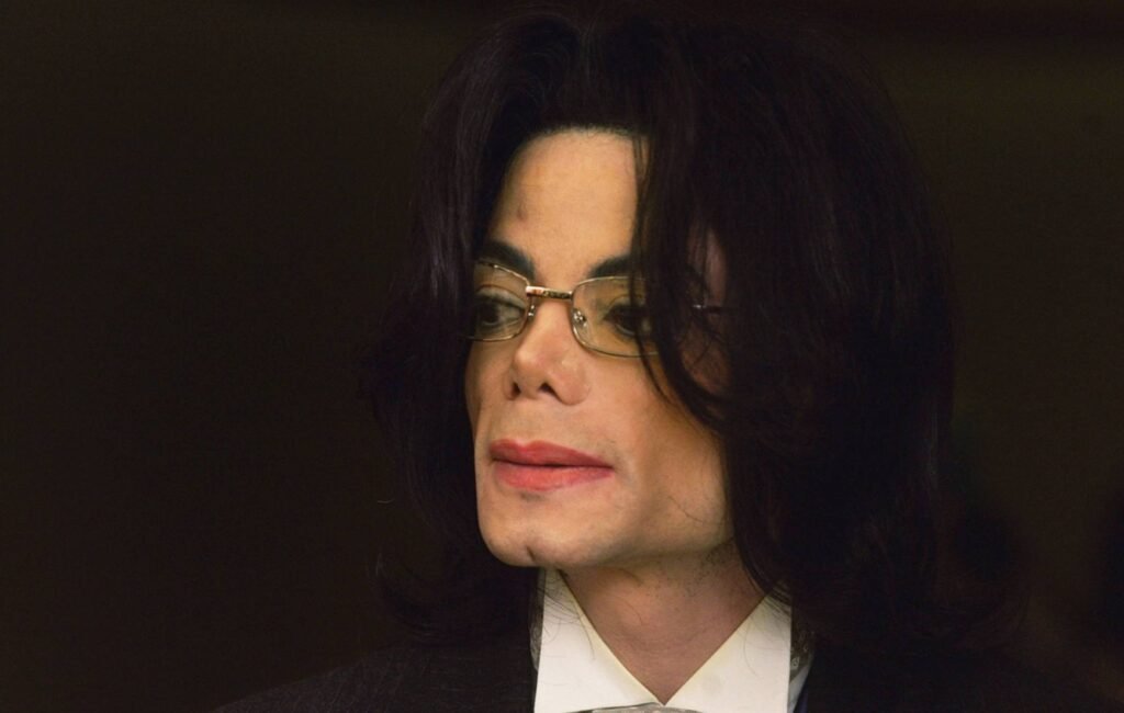 Un acusado de Leaving Neverland ofrece su respaldo a los sobrevivientes de abuso infantil en medio del estreno de Michael.