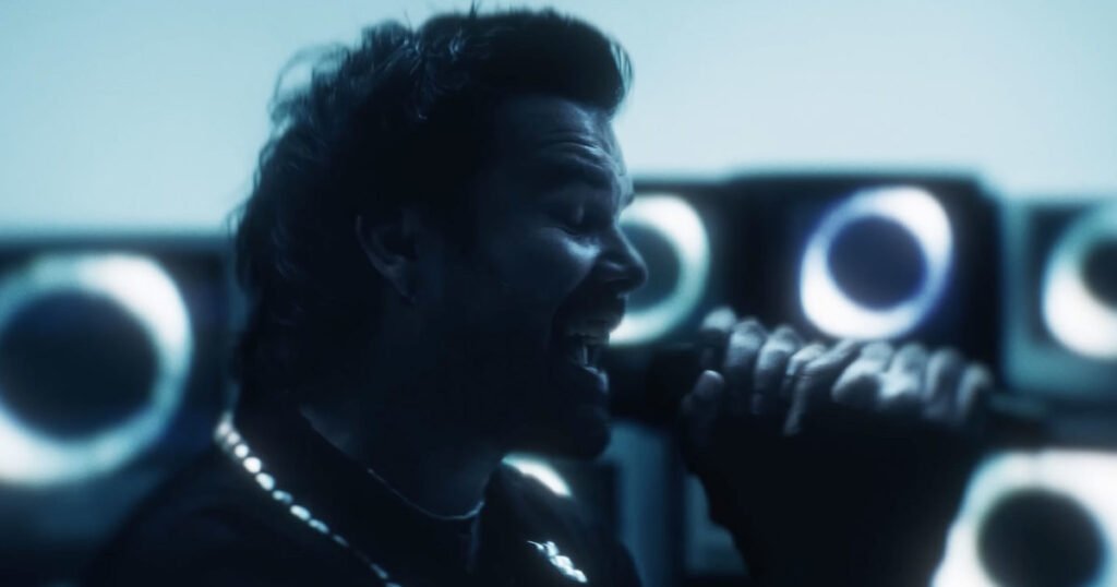 Descubre Evian, el reciente sencillo de Northlane, donde la banda australiana fusiona metalcore con elementos de trance.