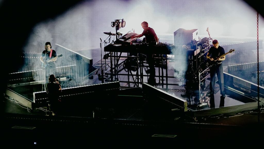 The xx tuvo su regreso triunfal en el Pepsi Center, reviviendo sus clásicos como Intro y Crystalised.