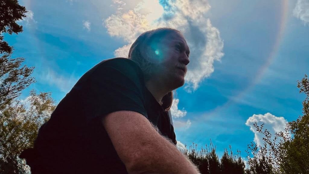 El productor sueco The Field lanzará su nuevo EP, Now You Exist, el 15 de mayo tras ocho años de silencio.