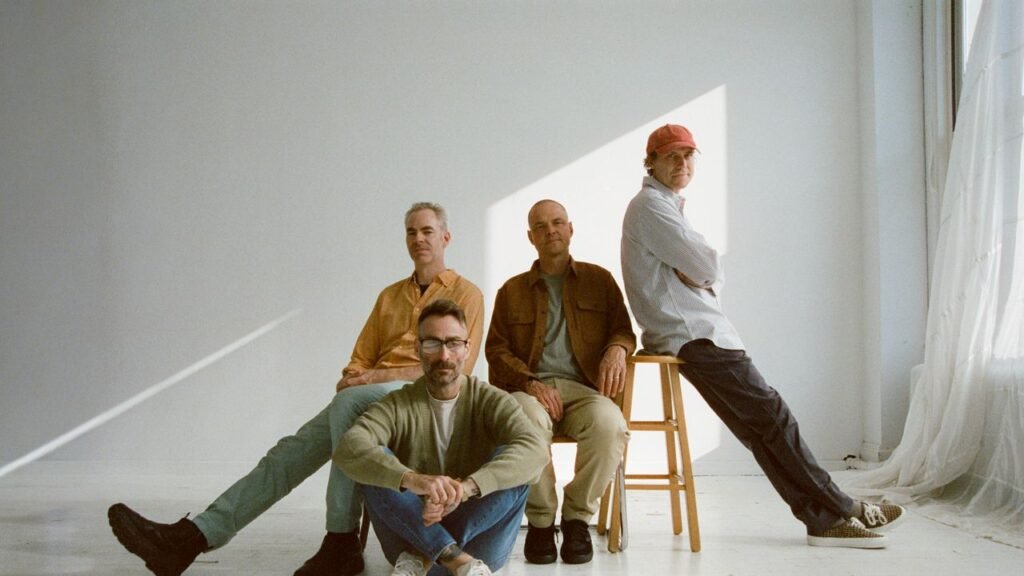 La banda American Football se une a Brendan Yates de Turnstile en un emocionante nuevo tema musical que sorprende a los fans.