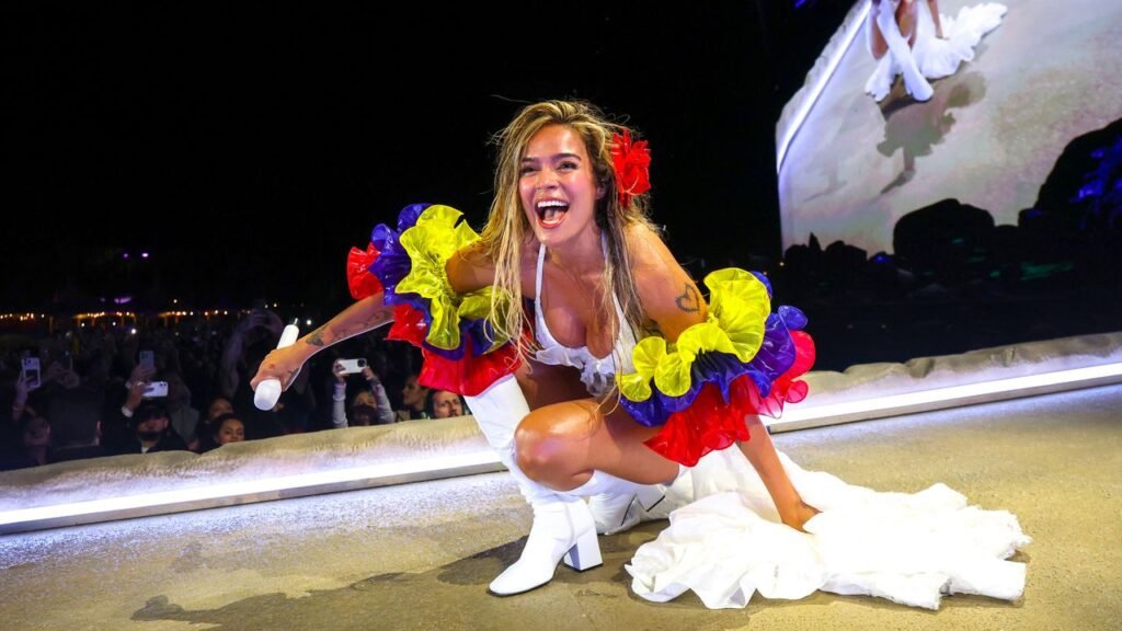 Descubre los horarios y los artistas que se presentarán en Coachella 2026, incluyendo a Justin Bieber y Karol G.