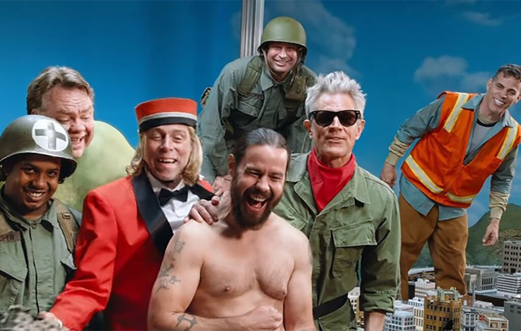 El nuevo tráiler de Jackass revela bromas absurdas, incluyendo un robot realizando un examen rectal y más.