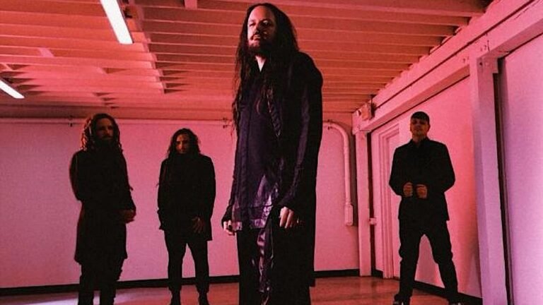 Korn sorprende con su nuevo sencillo Reward the Scars