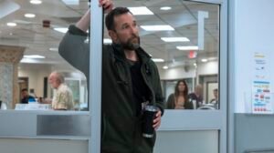 Noah Wyle asume la dirección en The Pitt con una visión fresca