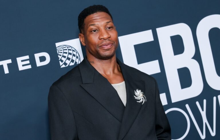 Jonathan Majors sufre accidente en el set de nueva película de acción