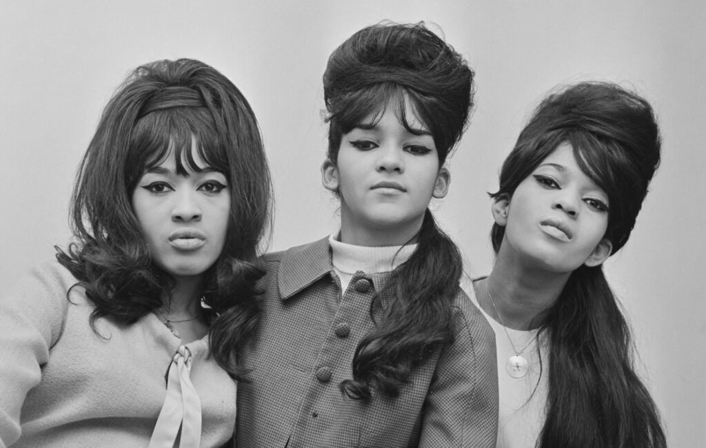 La música pop llora la pérdida de Nedra Talley Ross, la última de The Ronettes, fallecida a los 80 años.