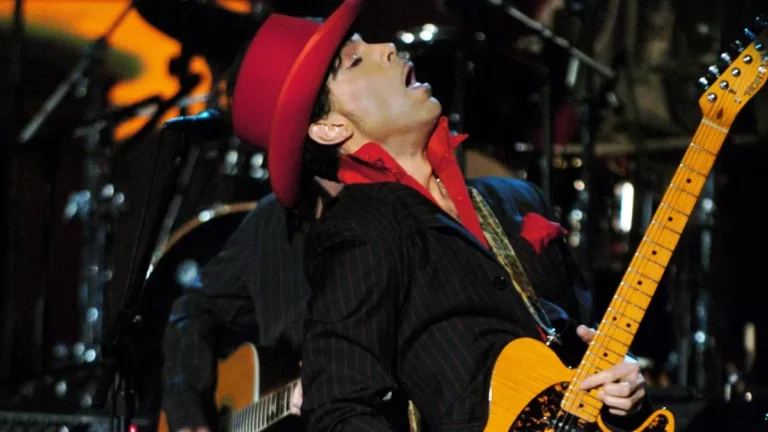 La historia detrás del solo legendario de Prince en el Rock & Roll Hall of Fame