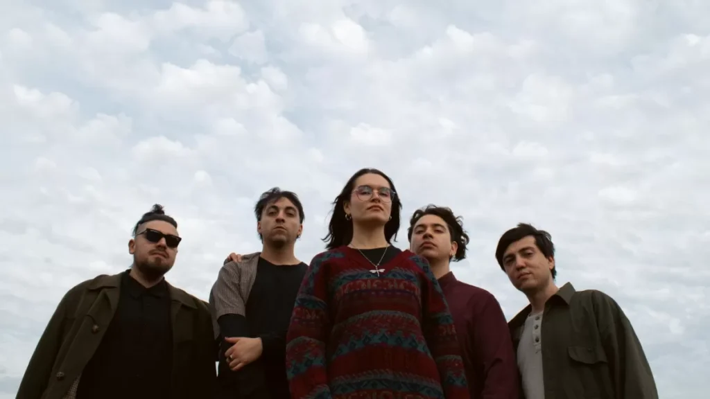 La banda Quivik inicia un tour por Chile presentando su primer álbum Manantial en nueve ciudades durante abril.