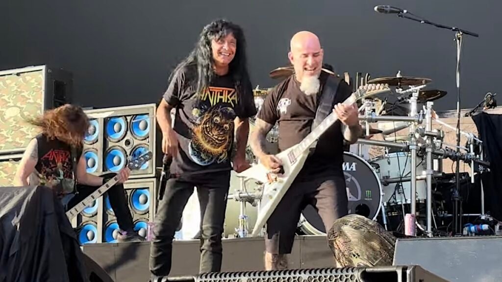 Anthrax emociona a sus fans al interpretar por primera vez su nuevo sencillo durante un concierto con Iron Maiden.