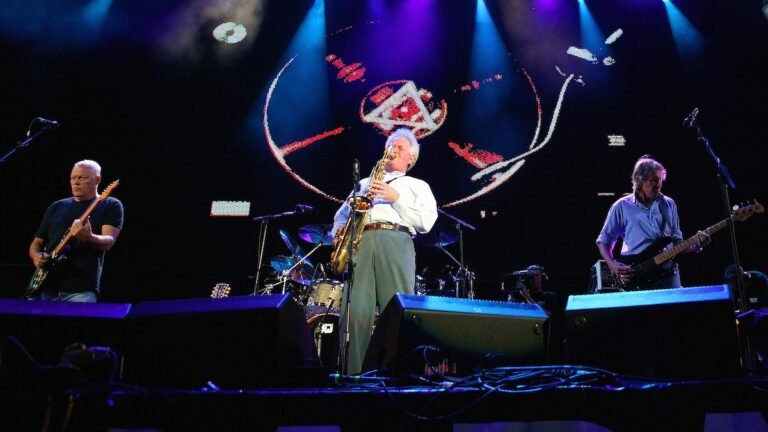 Fallece Dick Parry, icónico saxofonista de Pink Floyd a los 83 años