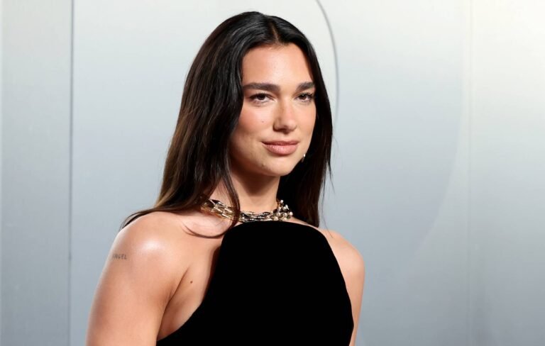 Dua Lipa demanda a Samsung por uso no autorizado de su imagen